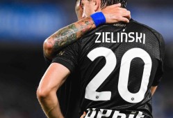 包含那不勒斯训练开放日，今晨手感冰凉引欢呼，国王杯在即，阵容厚度经受考验的词条