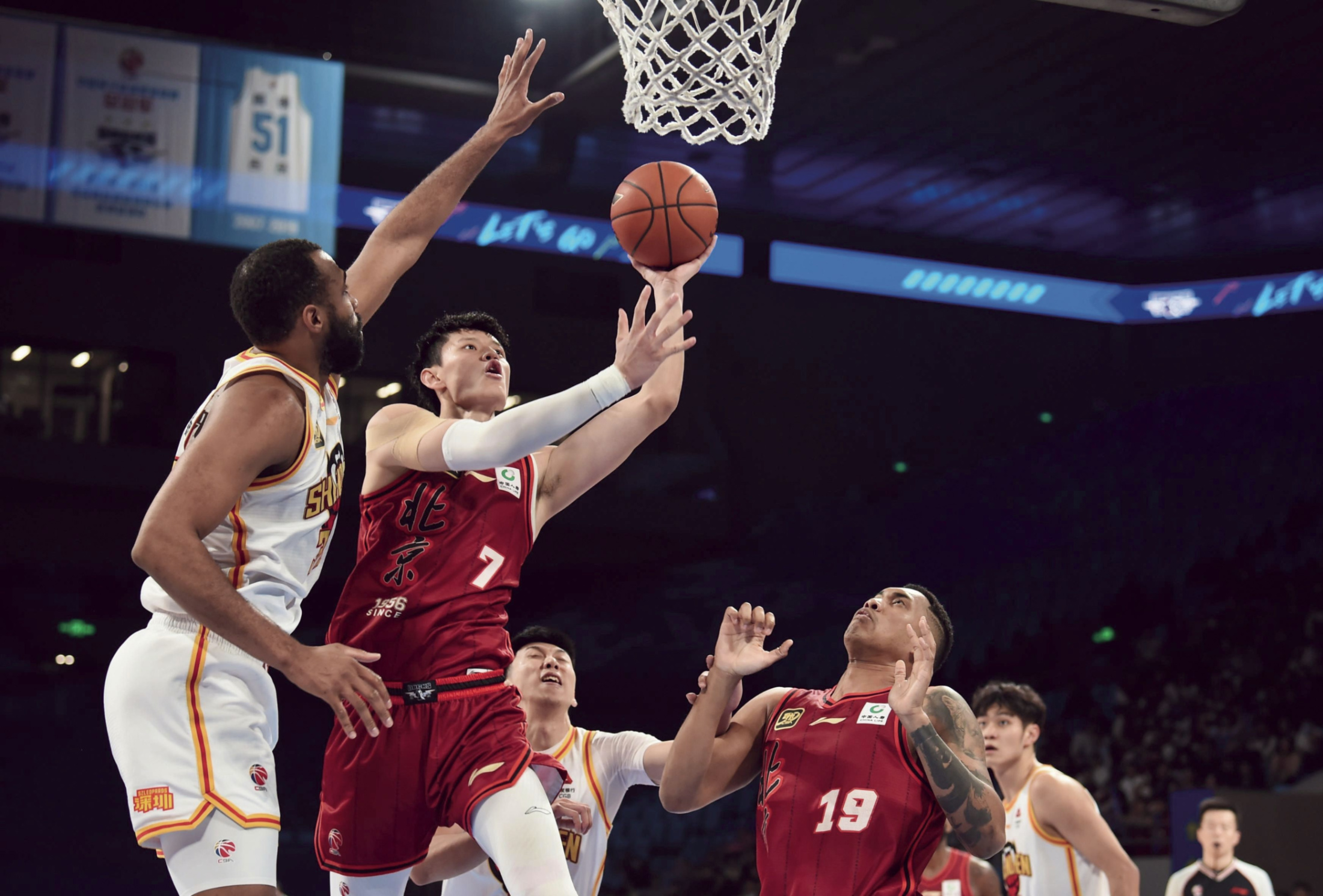 重磅！丹佛掘金遗憾出局备战NBA季后赛阿斯顿维拉强势反弹备战CBA常规赛，罗马强势反弹的简单介绍